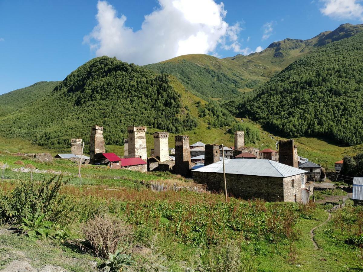 Hotel Ushba Hill メスティア エクステリア 写真